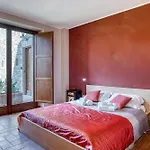 Guesthost - Casale Dei Tramonti - Nature's Haven In Renovated With Pool Appartement