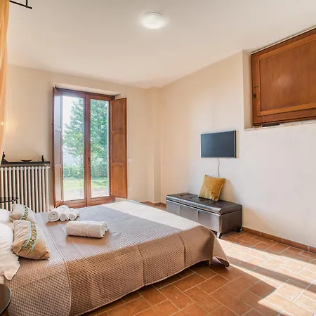 Guesthost - Casale Dei Tramonti - Nature's Haven In Renovated With Pool Daire *