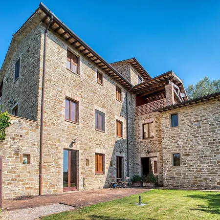 Guesthost - Casale Dei Tramonti - Nature's Haven In Renovated With Pool Fratticciola Selvatica